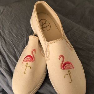 Size 8 NWOT Flamingo Shoes